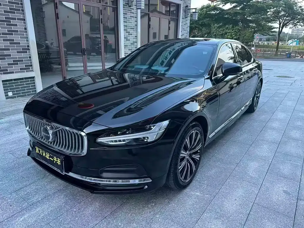 Volvo S90 — фото 1