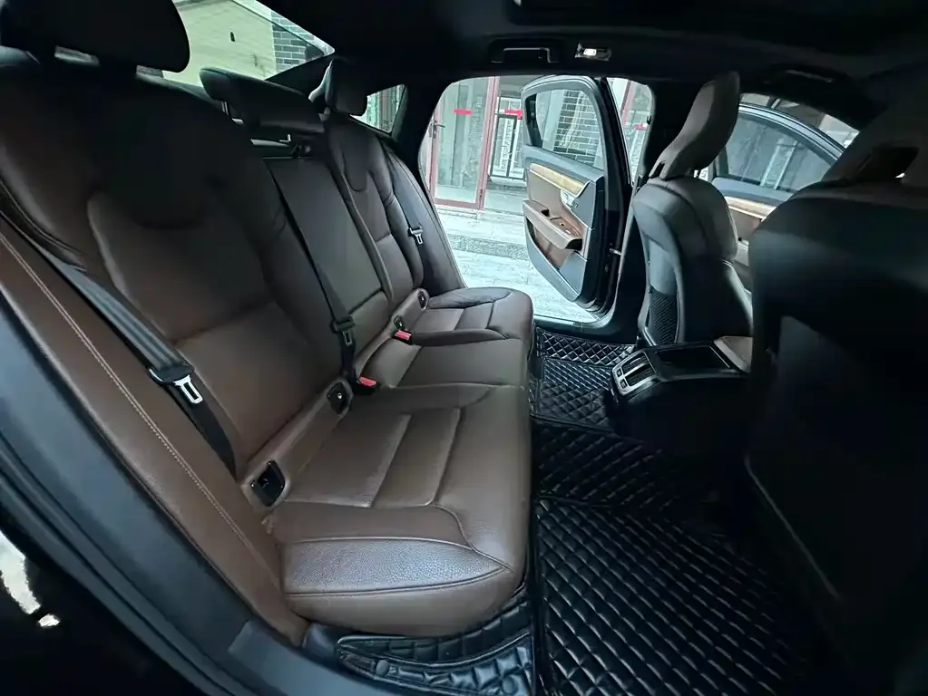 Volvo S90 — фото 10