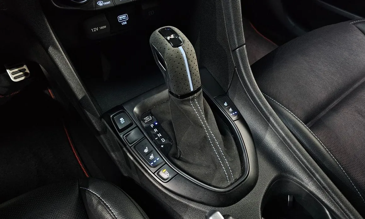 Hyundai Veloster 2021 из KR, фото 4