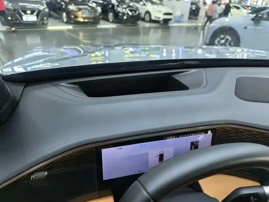 Geely Galaxy L7 — фото 10