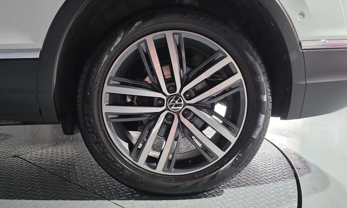 Volkswagen Tiguan — фото 4