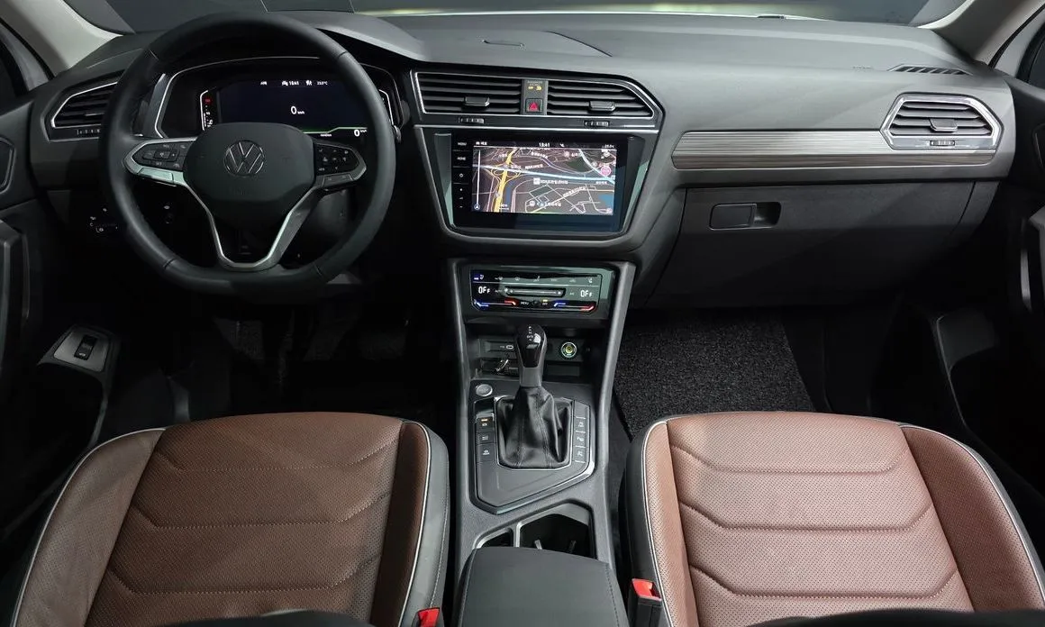 Volkswagen Tiguan — фото 10