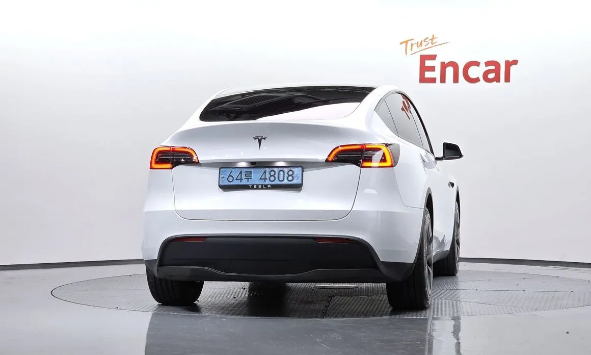 Tesla Model Y — фото 2