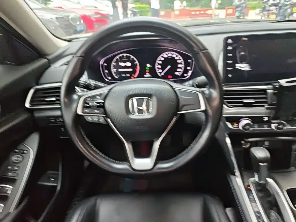 Honda Accord — фото 3