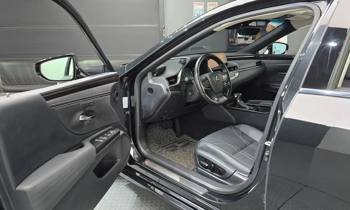Lexus ES 2021 из KR, фото 9