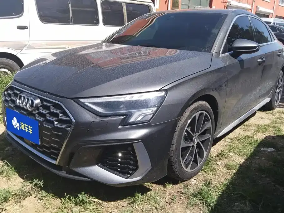 Audi A3 — фото 1