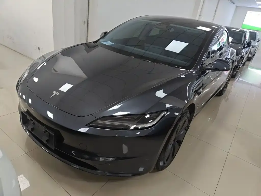 Tesla Model 3 — фото 8