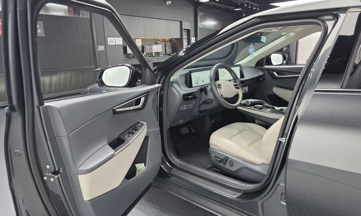 Kia EV6 2023 из KR, фото 5