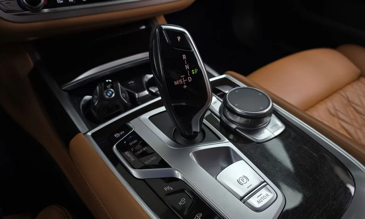 BMW 7-Series 2021 из KR, фото 2