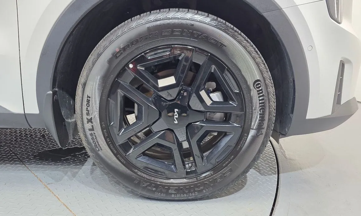 Kia Sorento — фото 7