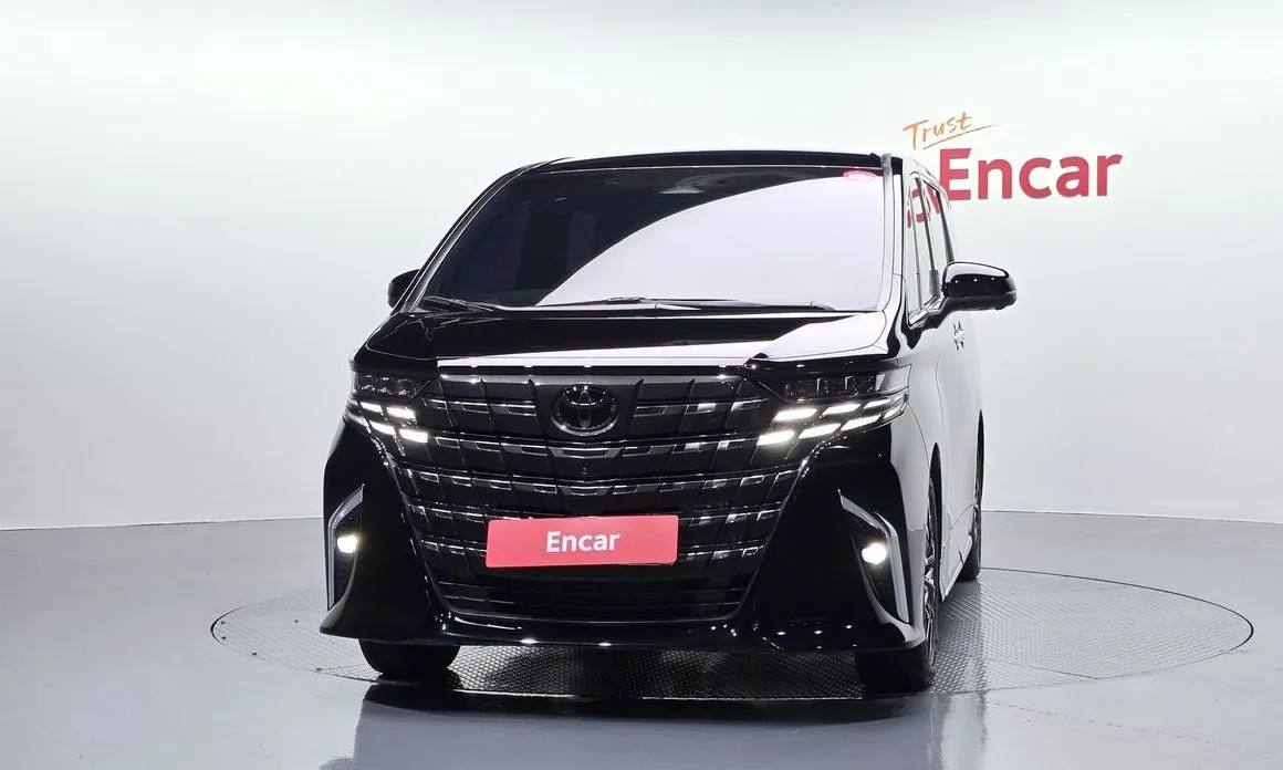 Toyota Alphard — фото 3