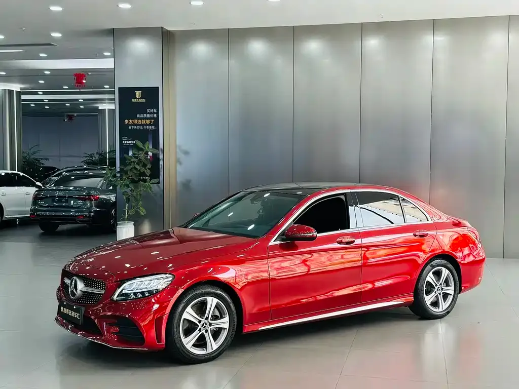 Mercedes-Benz C-Class — фото 1