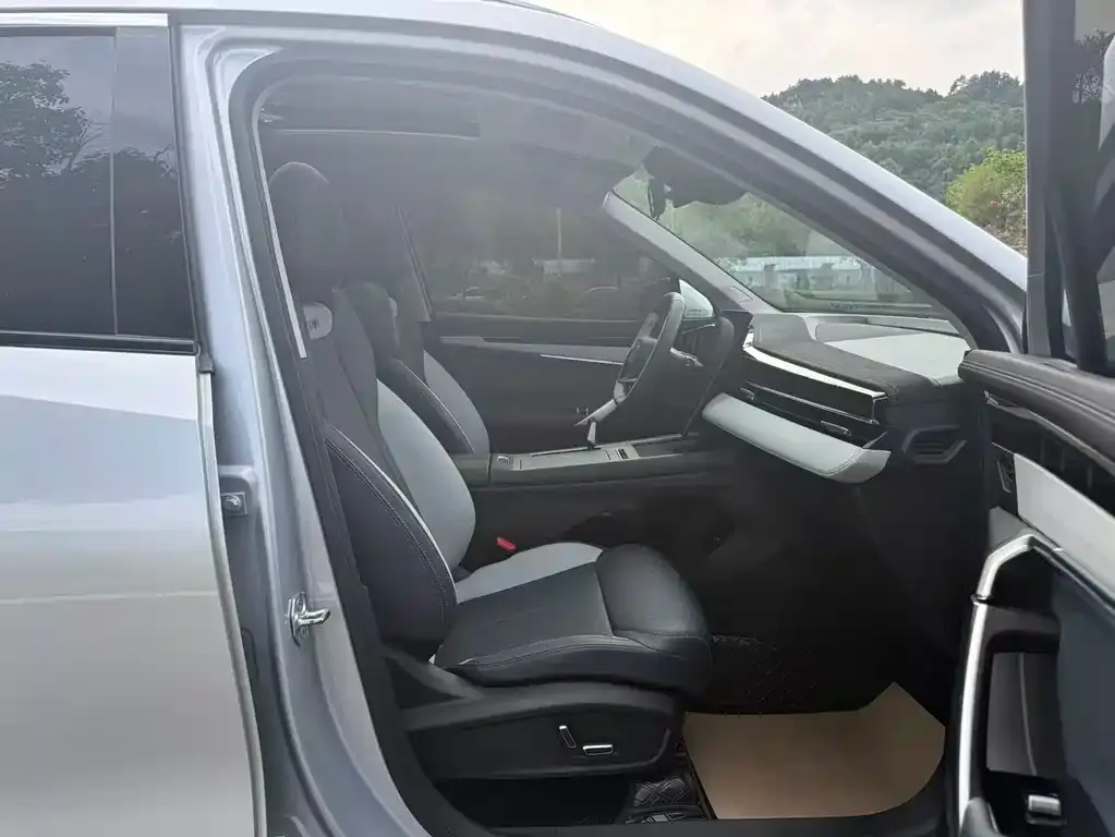Geely Boyue L 2024 из CN, фото 2