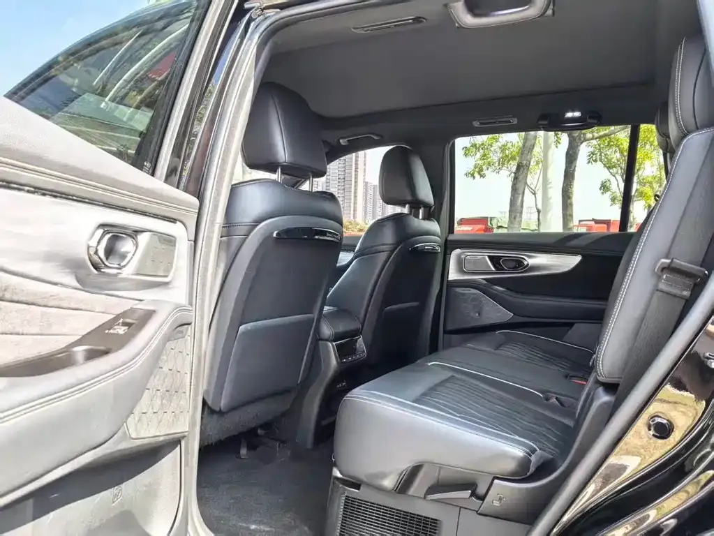 GAC Motor Trumpchi GS8 — фото 8