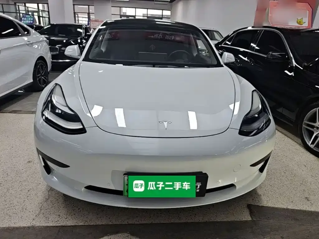 Tesla Model 3 — фото 6