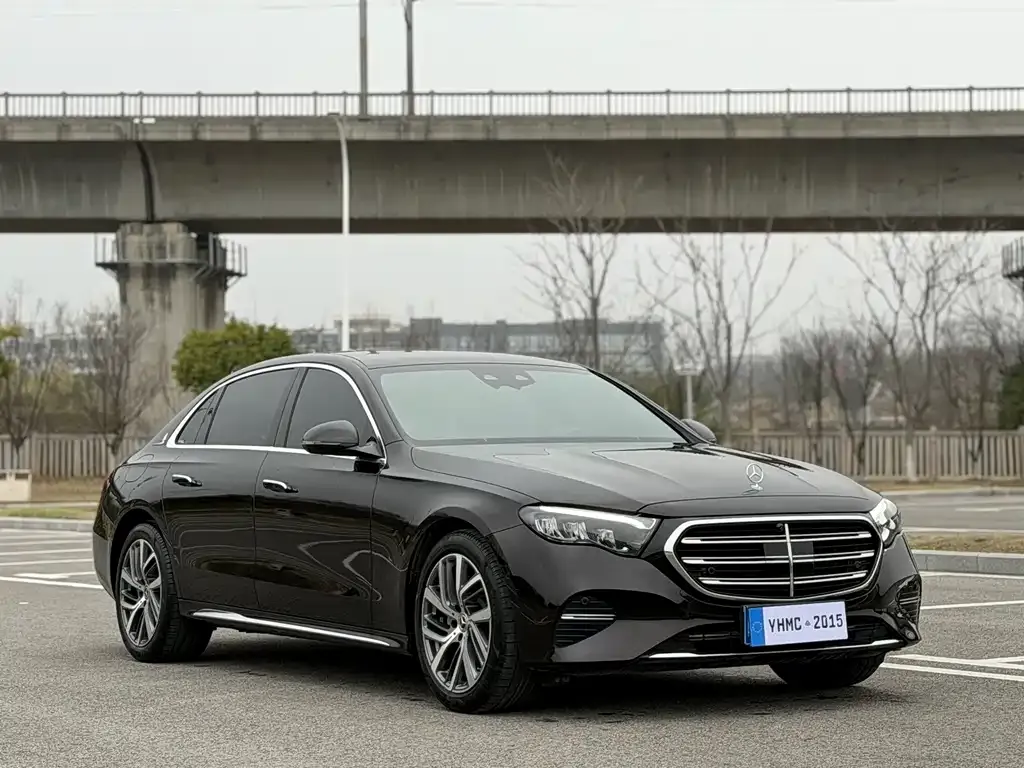 Mercedes-Benz E-Class — фото 10