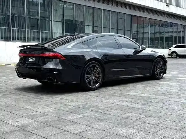 Audi A7 — фото 5
