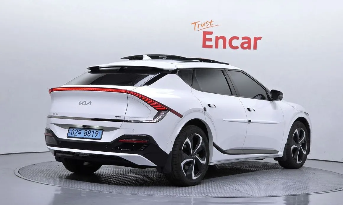 Kia EV6 — фото 10