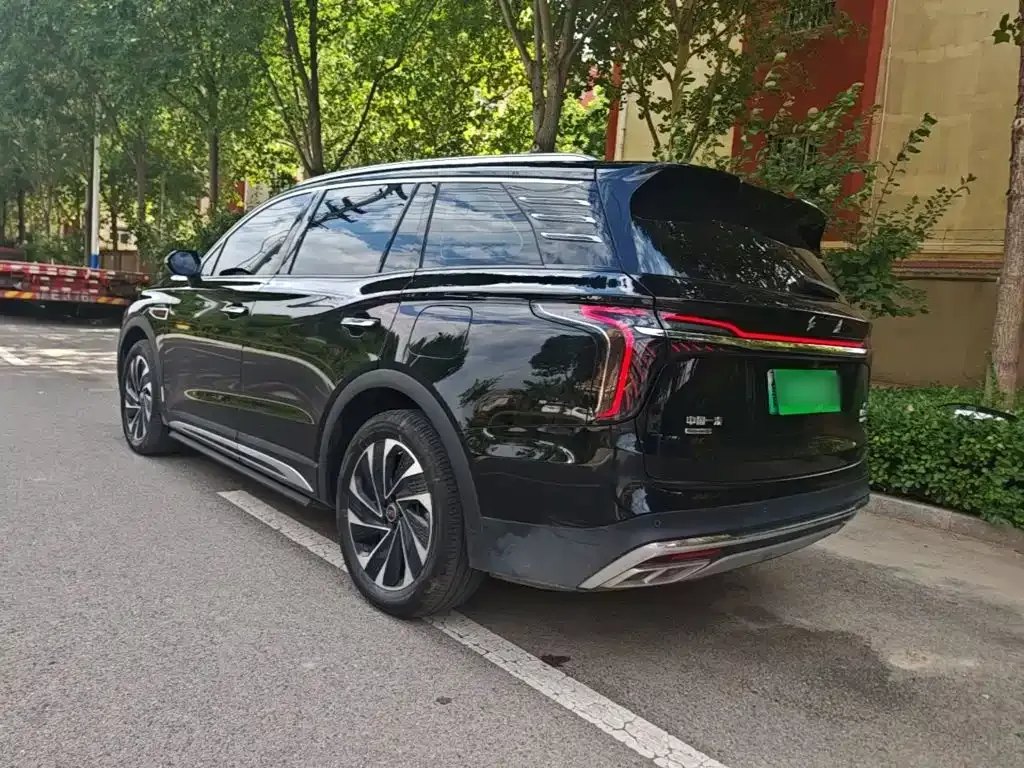Hongqi HS7 PHEV — фото 10