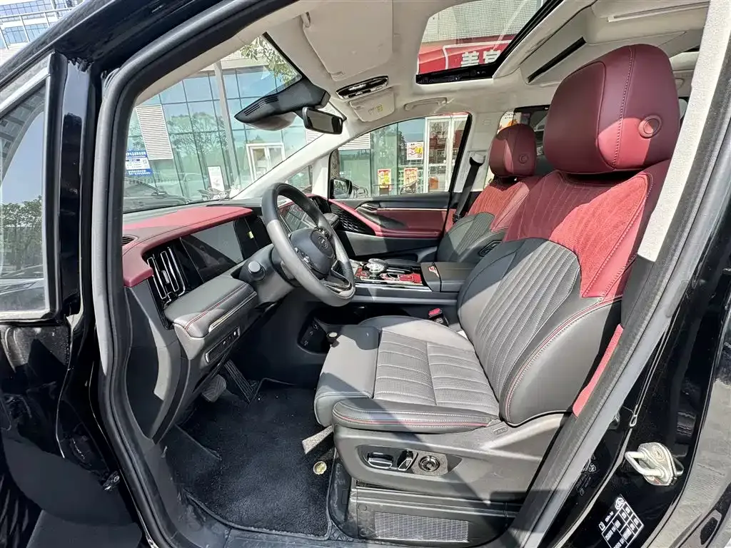 GAC Motor Trumpchi E9 — фото 8
