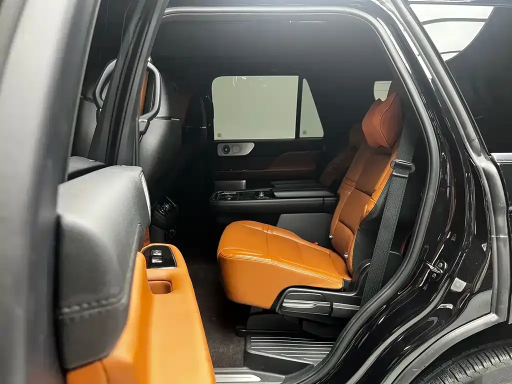 Lincoln Navigator — фото 10