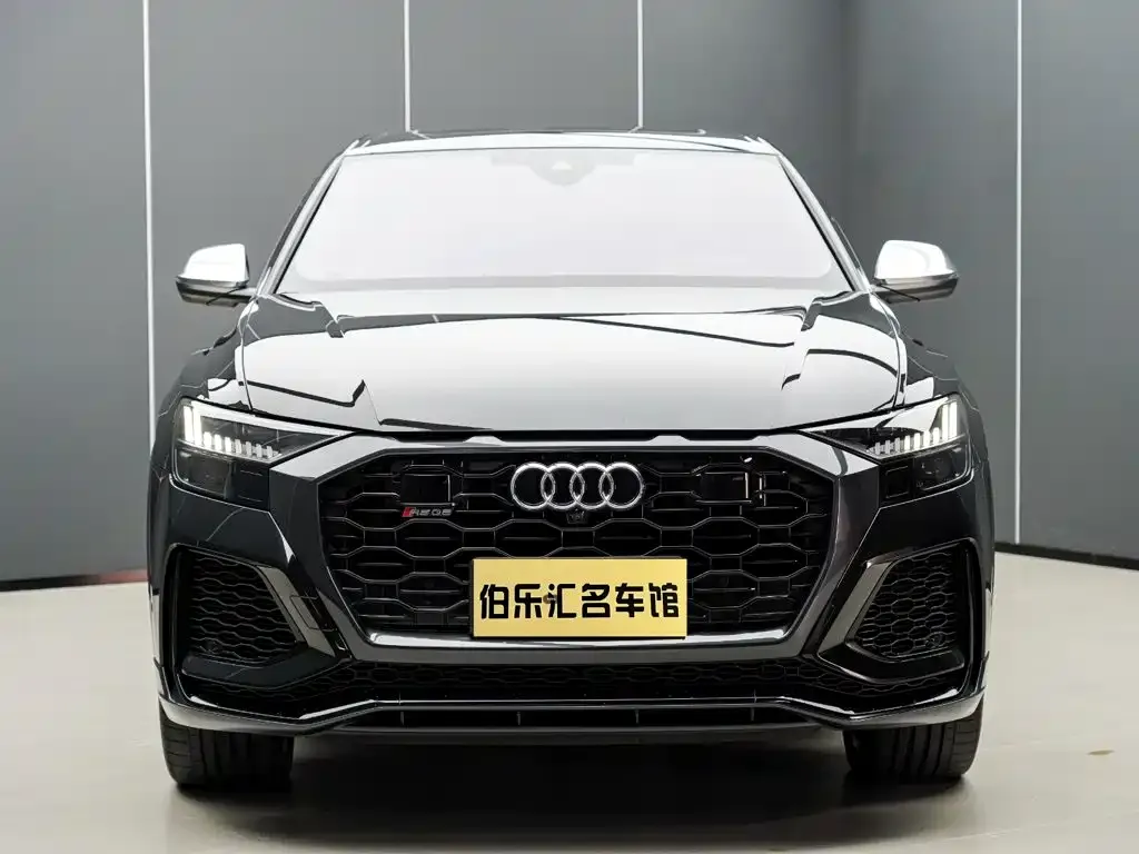 Audi RS Q8 — фото 6