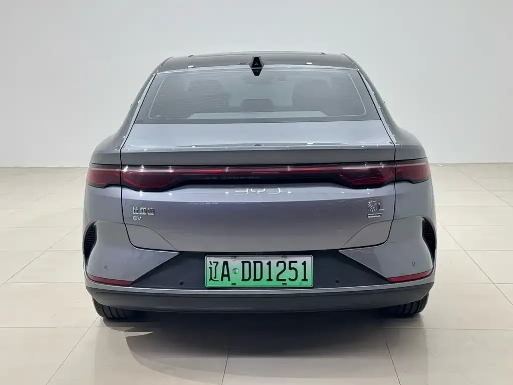 BYD Qin L — фото 6