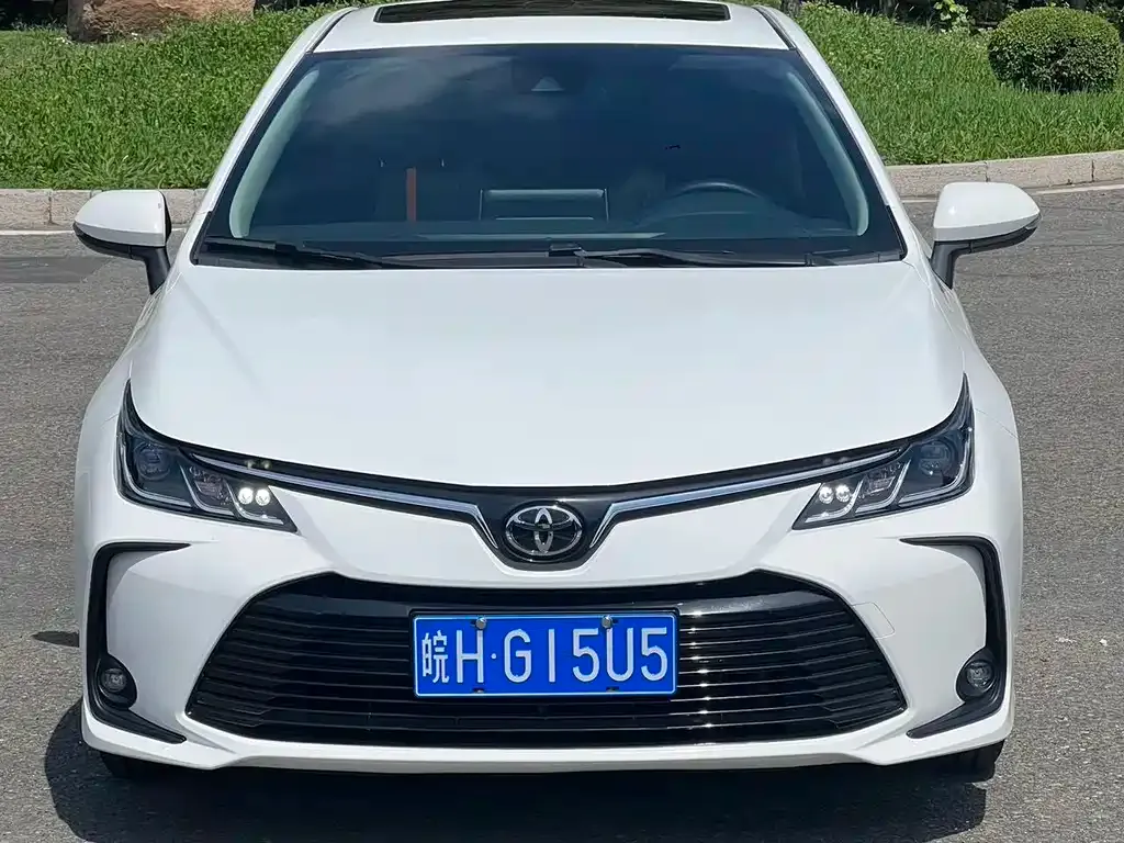 Toyota Corolla 2023 из CN, фото 3