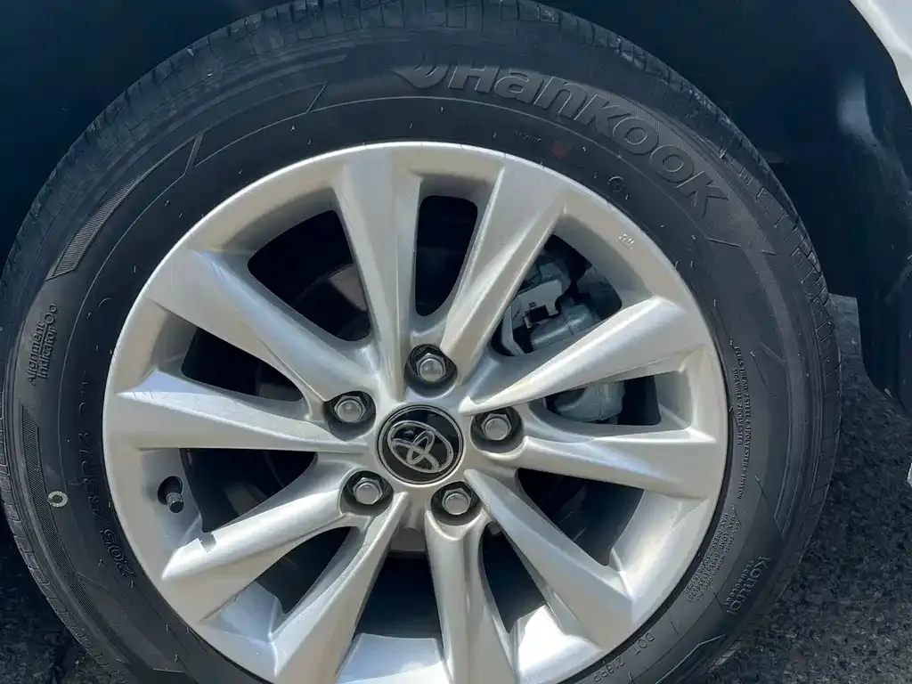 Toyota Corolla 2023 из CN, фото 6
