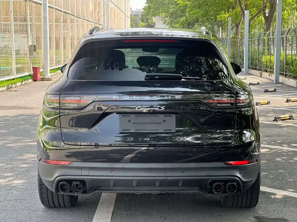 Porsche Cayenne — фото 6
