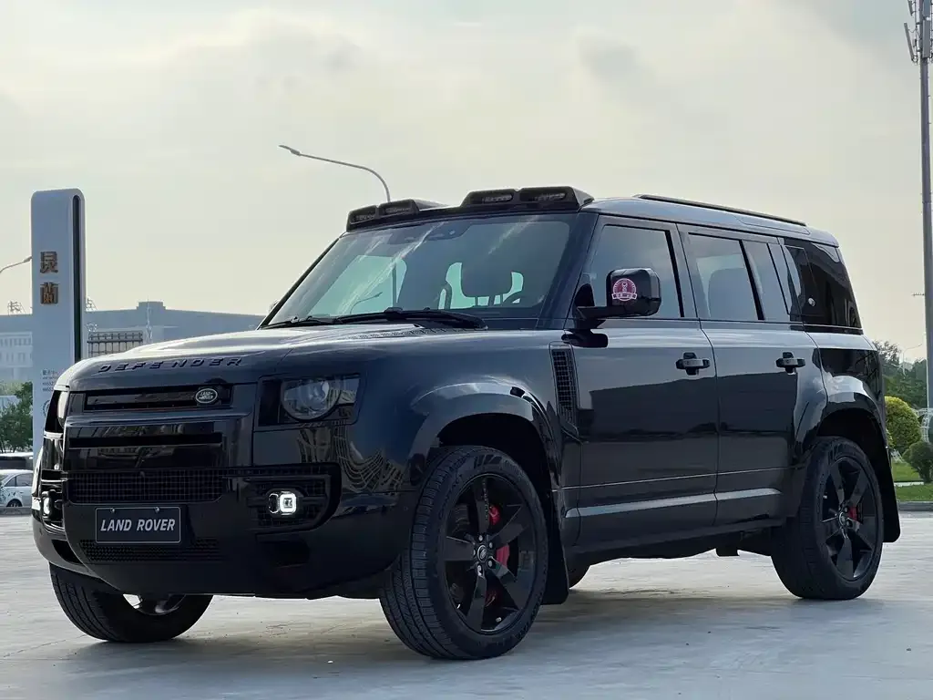 Land Rover Defender — фото 1