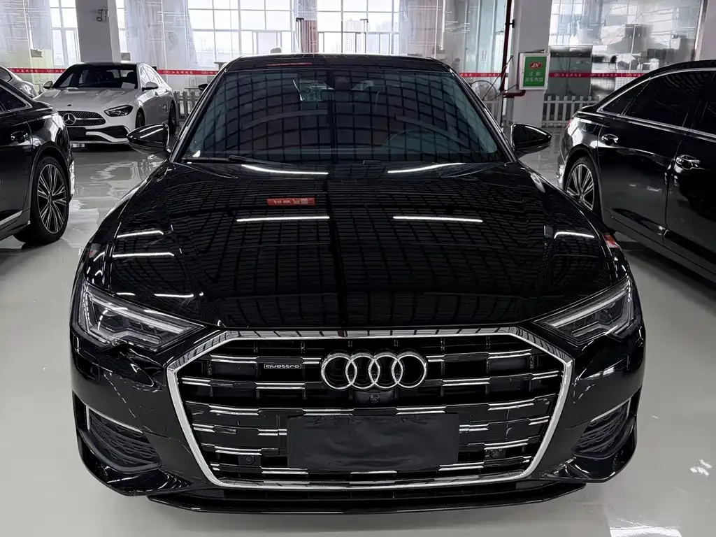Audi A6L — фото 1