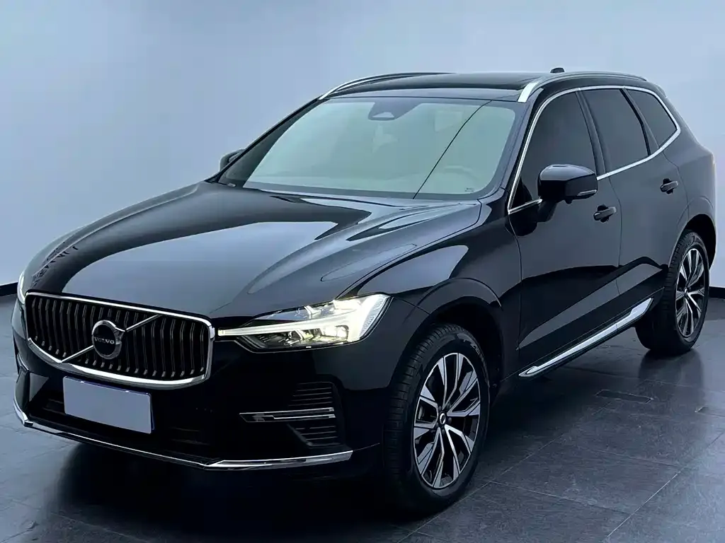 Volvo XC60 — фото 1