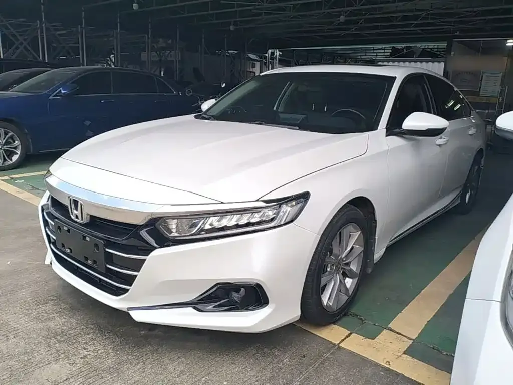 Honda Accord — фото 1