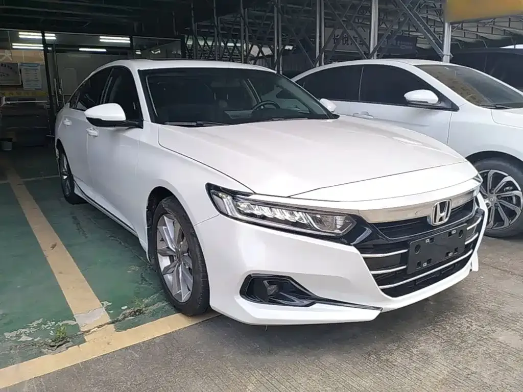 Honda Accord — фото 8