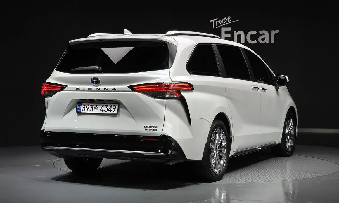 Toyota Sienna 2023 из KR, фото 4