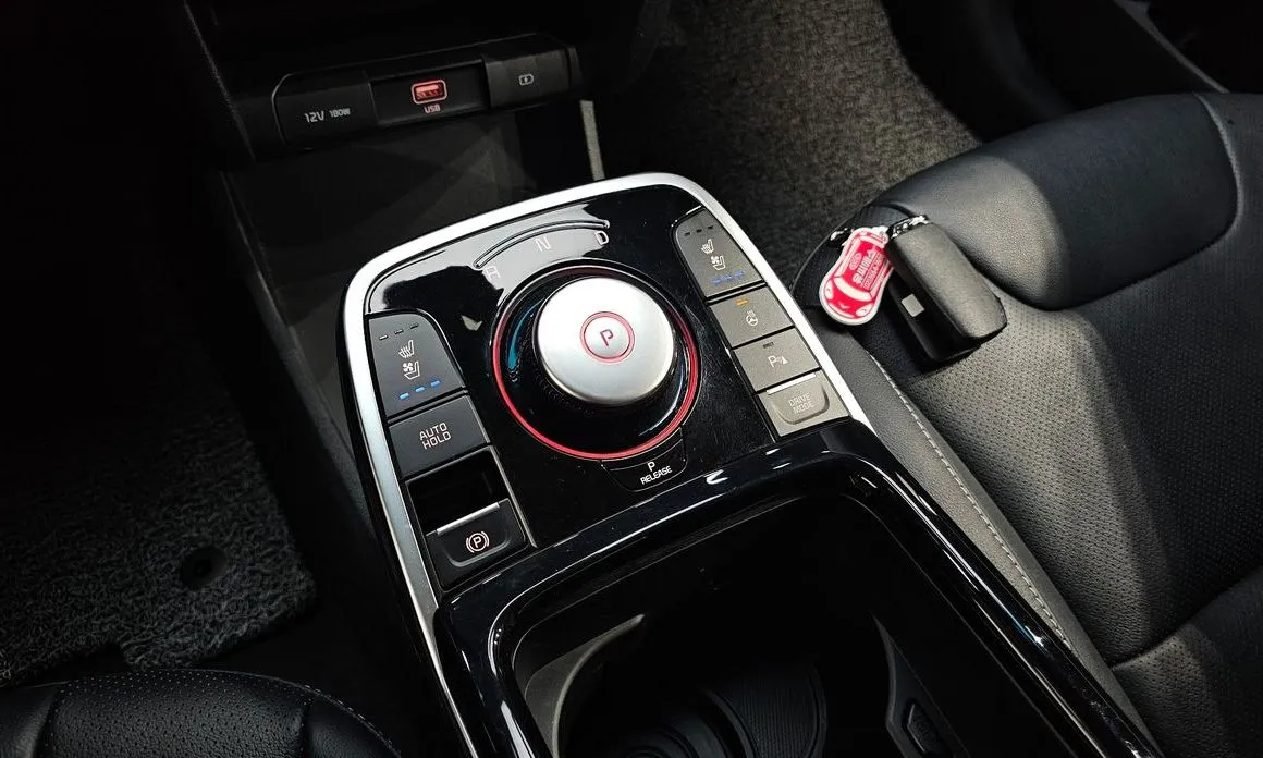 Kia Niro — фото 10