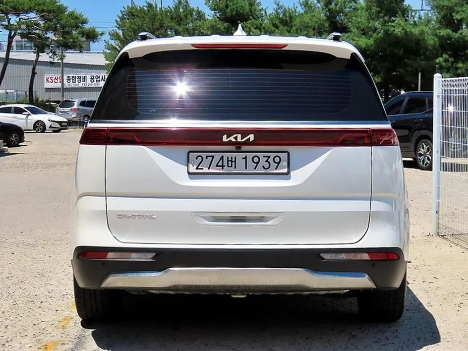 Kia Carnival — фото 3