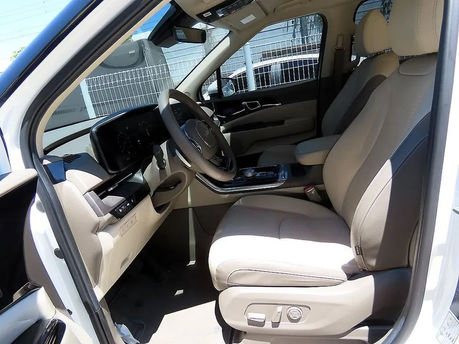Kia Carnival — фото 10