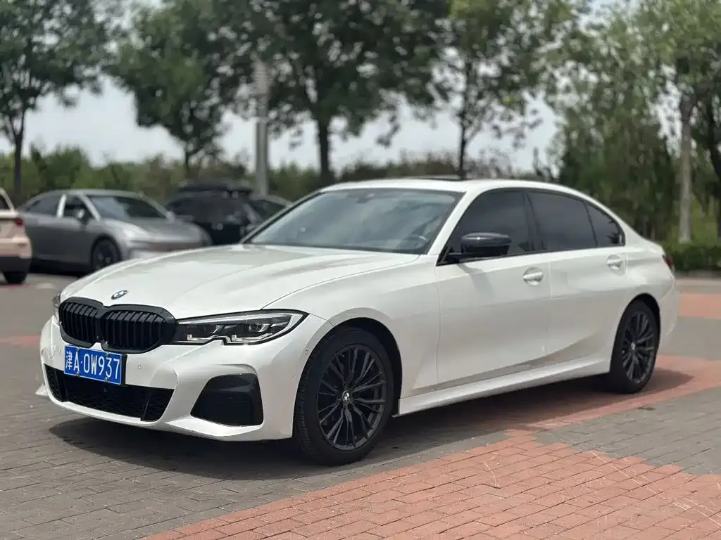 BMW 3 Series — фото 1