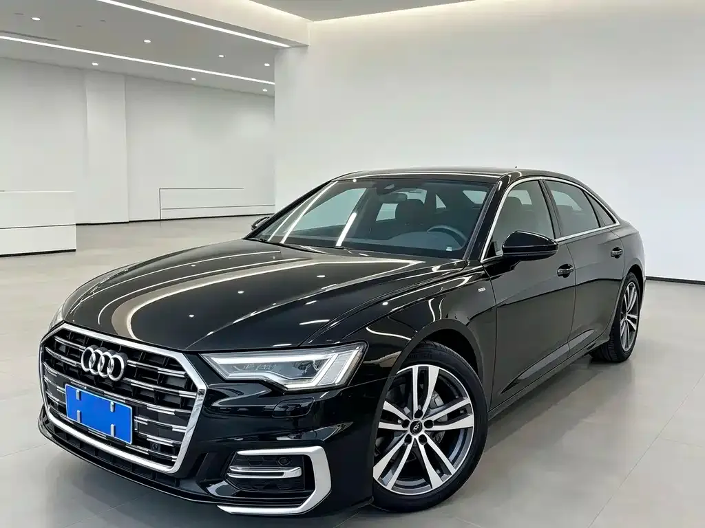 Audi A6L — фото 1