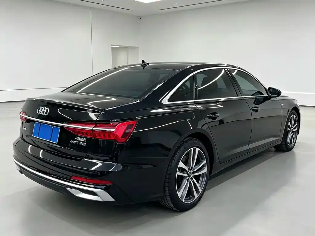 Audi A6L — фото 8