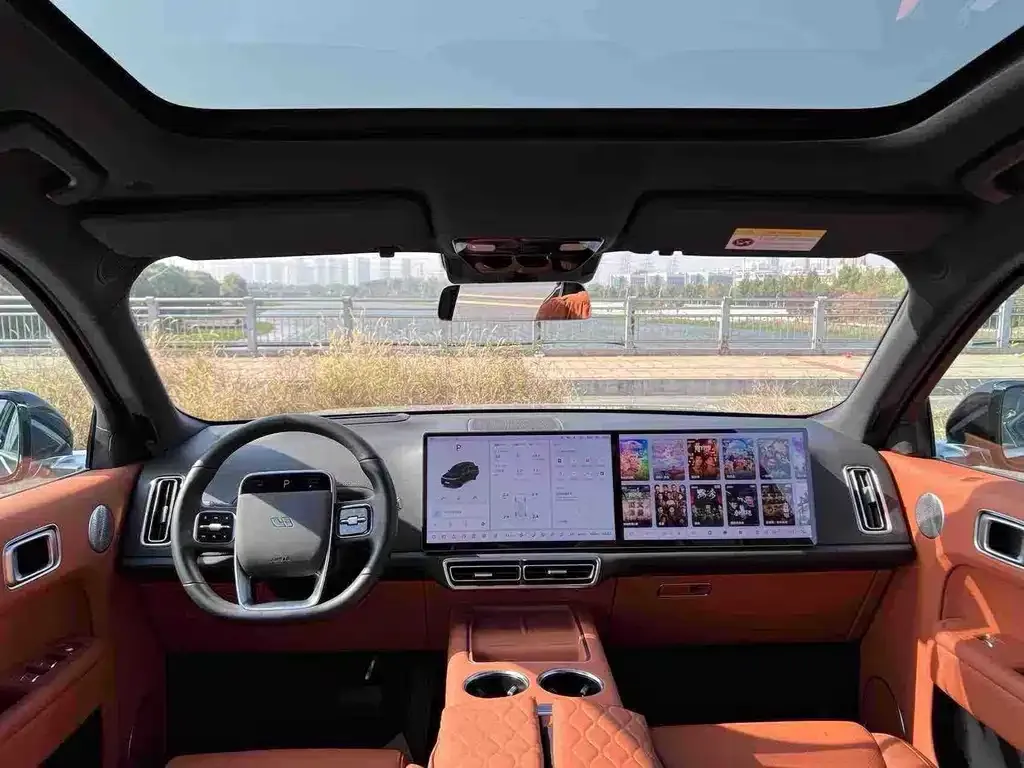 Li Auto L8 — фото 3