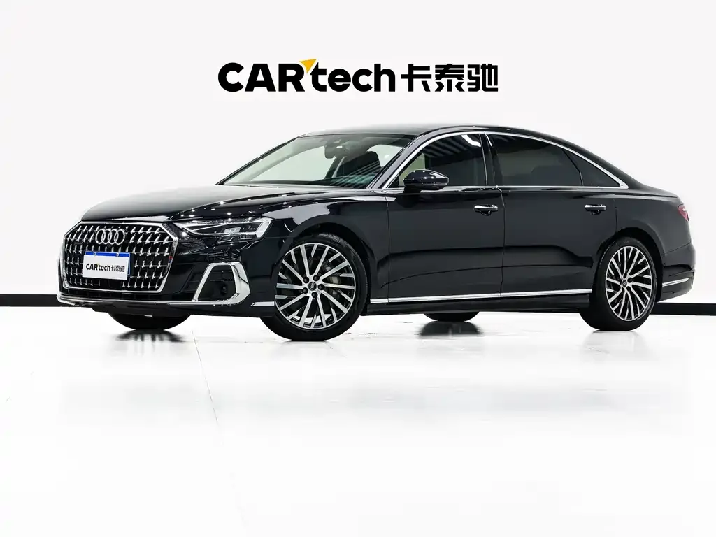 Audi A8 — фото 1