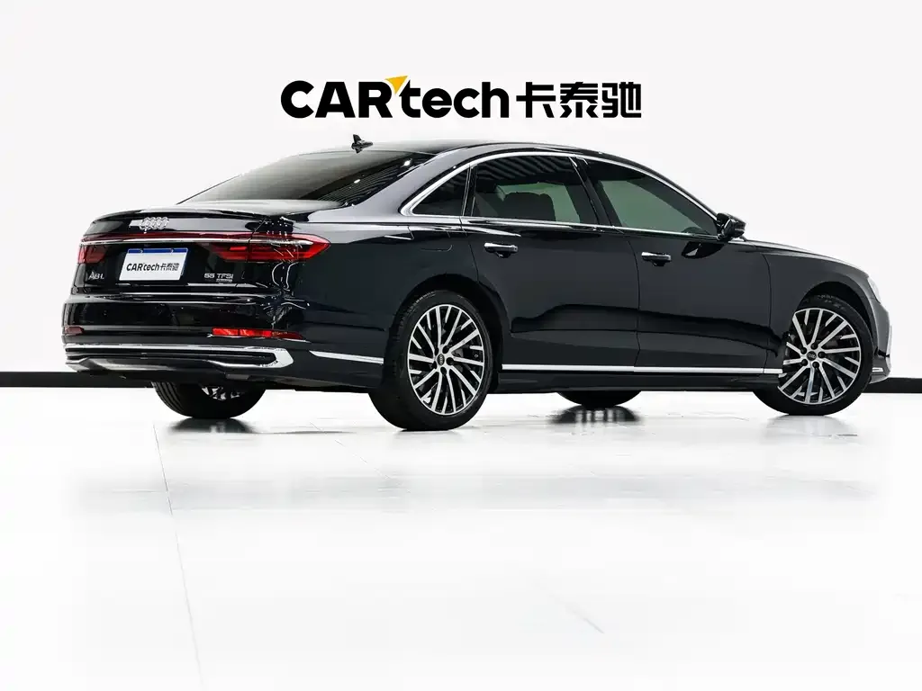 Audi A8 — фото 2
