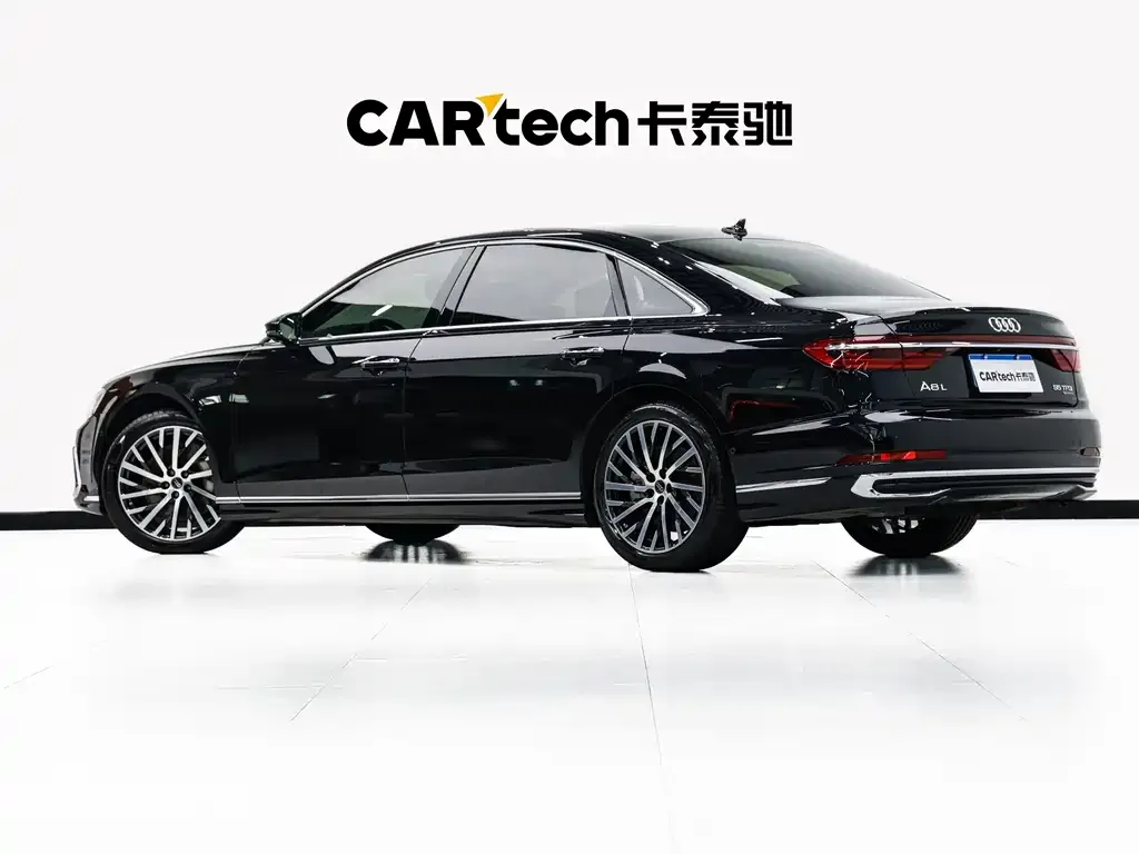 Audi A8 — фото 6