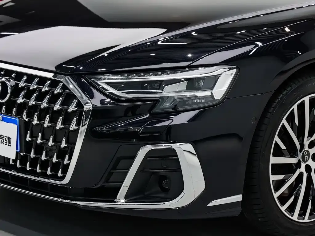 Audi A8 — фото 10
