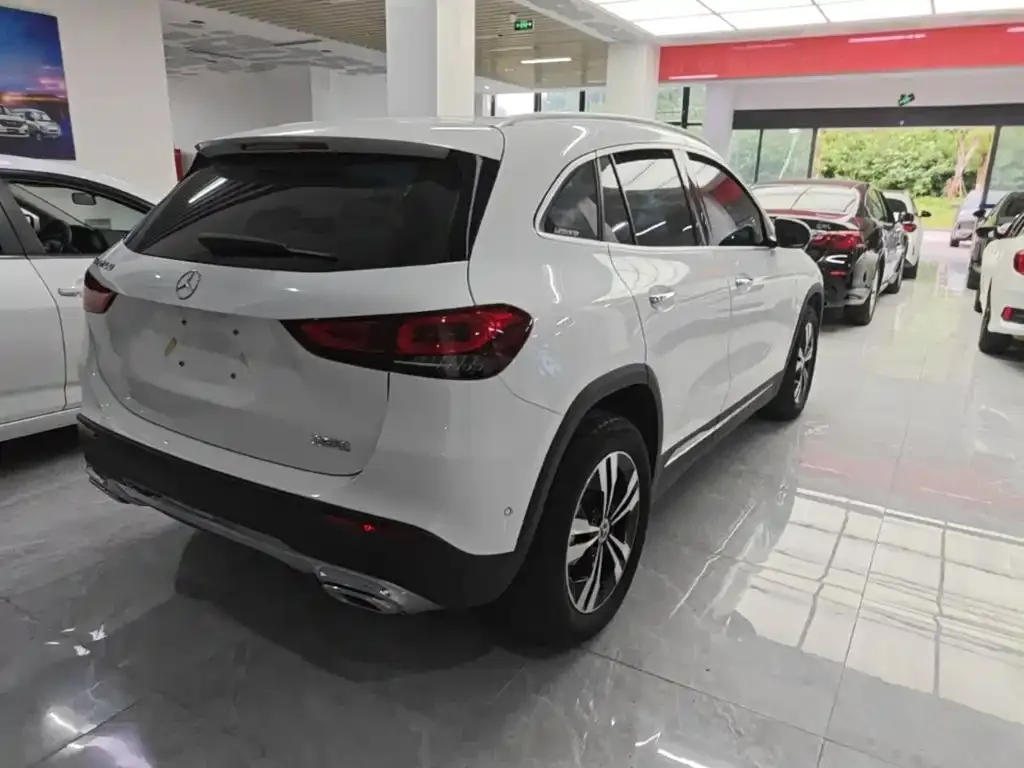Mercedes-Benz GLA — фото 8