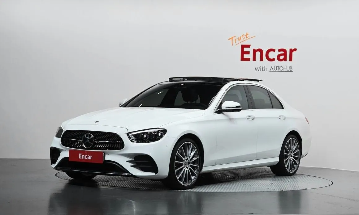 Mercedes-Benz E-Class — фото 1