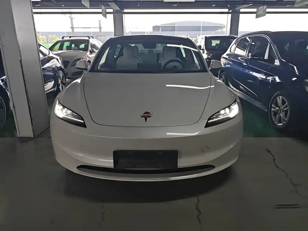 Tesla Model 3 — фото 5